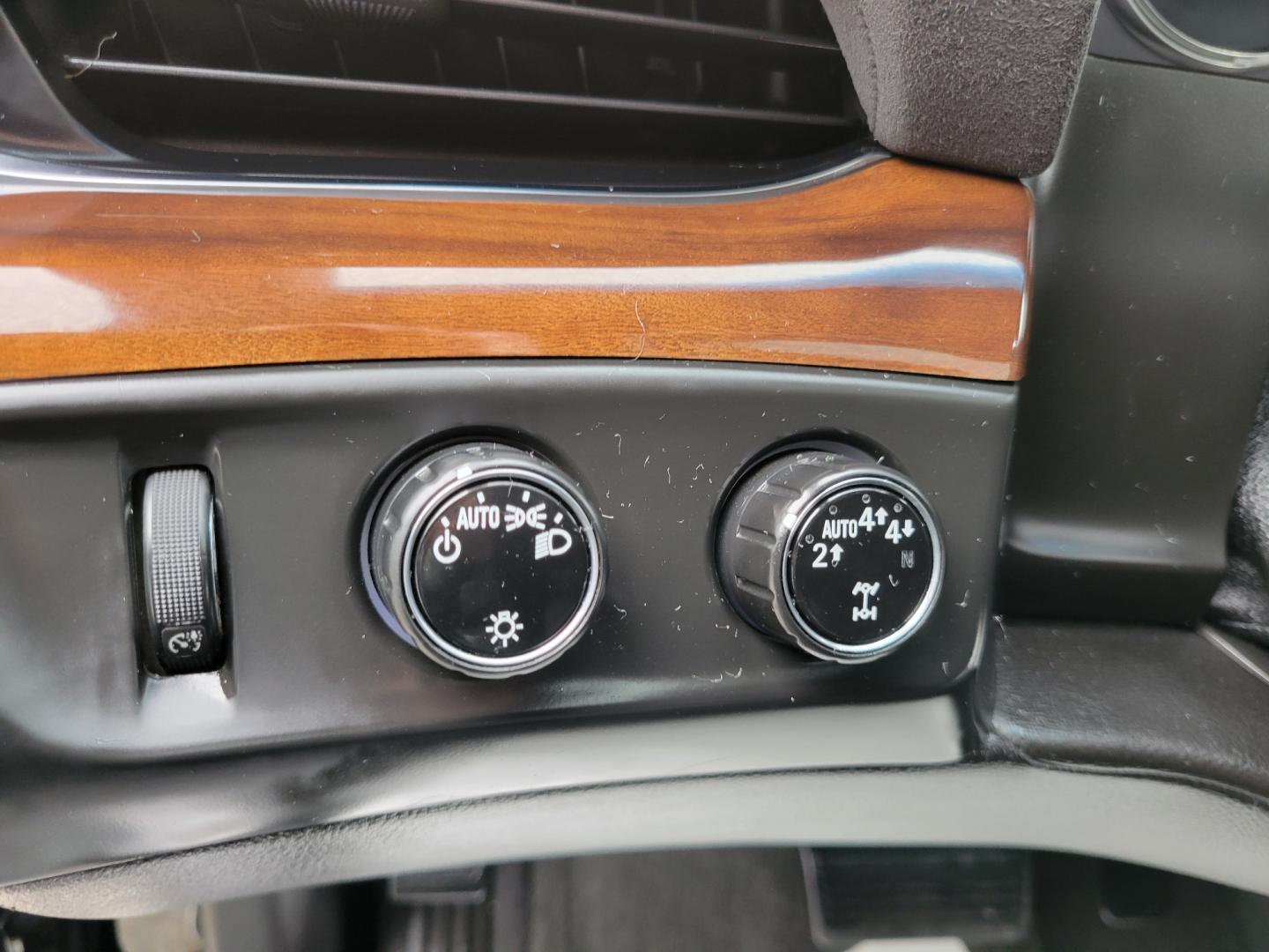 2018 Black /Black Cadillac Escalade ESV (1GYS4HKJ4JR) with an 6.2L V8 engine, 10 Speed Auto transmission, located at 450 N Russell, Missoula, MT, 59801, (406) 543-6600, 46.874496, -114.017433 - Photo#16